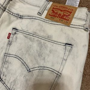 MENS LEVI JEANS straight legged W40 L32